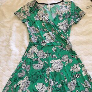 Women's wrap front (pulllover) dress, sz M